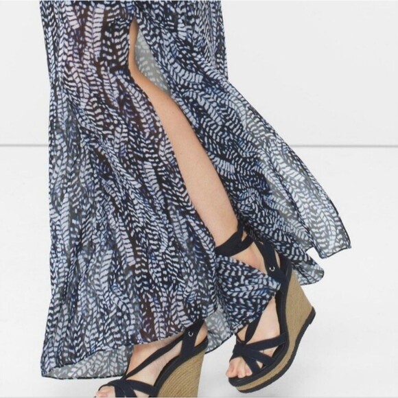 White House Black Market feather design, flutter sleeve, blk wht blue maxi XXS - Picture 4 of 9